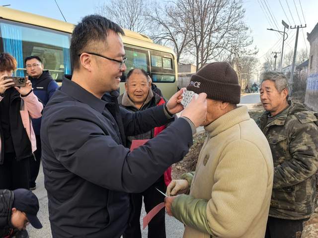 院医药学院党总支开展主题党日活动尊龙凯时网站河南应用技术职业学(图4)