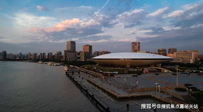 新价格配套户型丨最新房价+户型图+小区环境+配套+资讯+地铁距离+售楼处电话+一