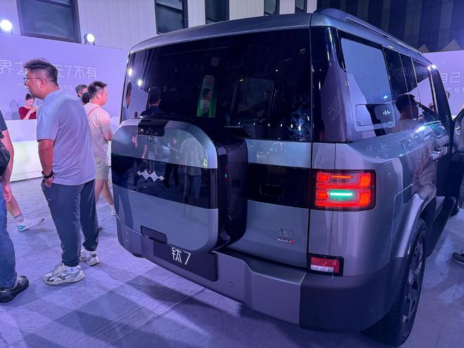 天花板售价公布1798 万起享越级体验z6尊龙网站方程豹钛 7 登场：大五座(图5)